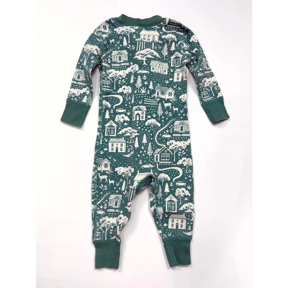 Hanna Andersson Zip Sleeper Pajamas in Green Vintage Village